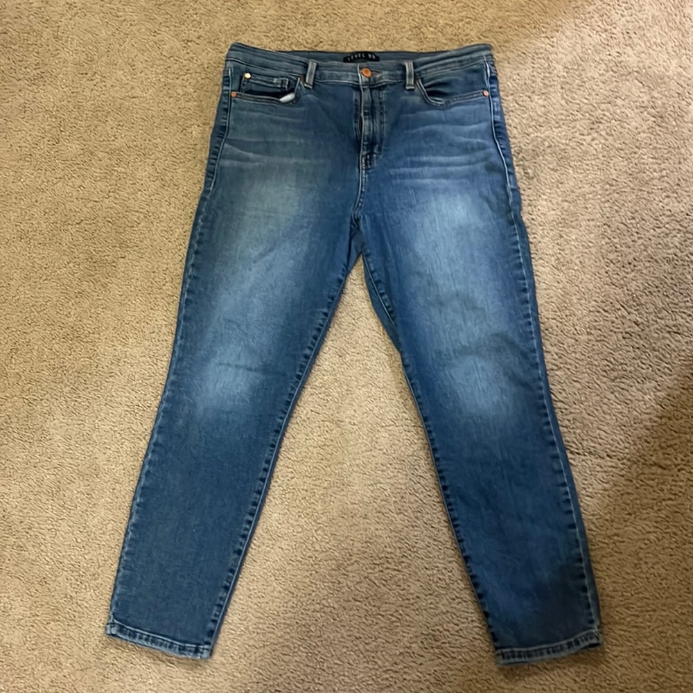 Level 99 light wash jeans size 32/14